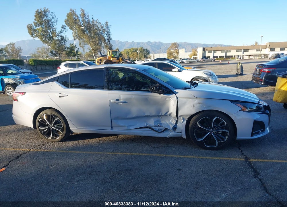 2023 NISSAN ALTIMA SR FWD VIN: 1N4BL4CV8PN372770