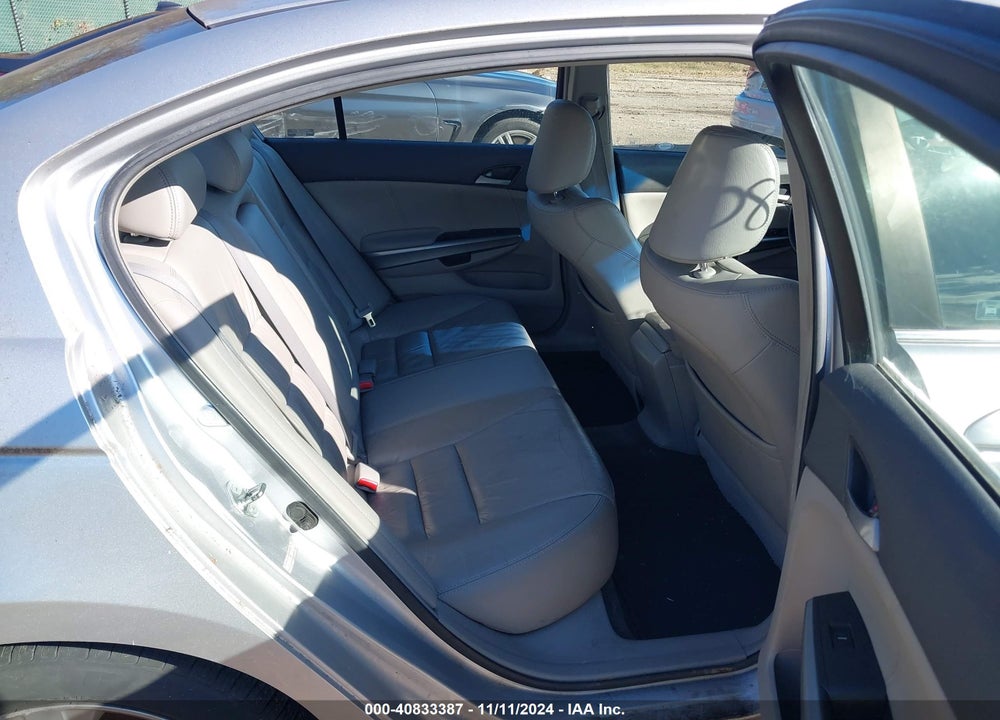 2009 HONDA ACCORD 2.4 EX-L VIN: 1HGCP26899A017275