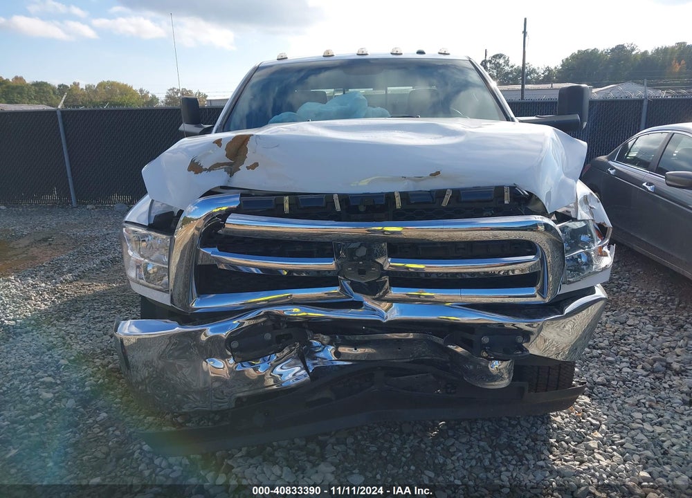 2018 RAM 2500 SLT 4X4 6'4 BOX VIN: 3C6UR5DL1JG426535