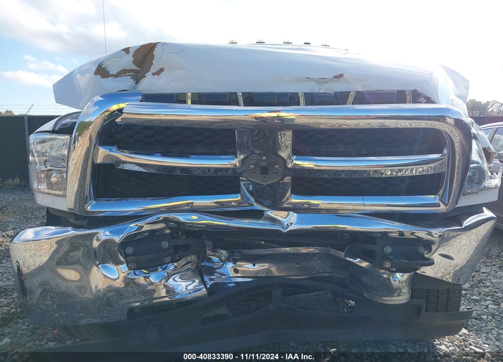 2018 RAM 2500 SLT 4X4 6'4 BOX VIN: 3C6UR5DL1JG426535