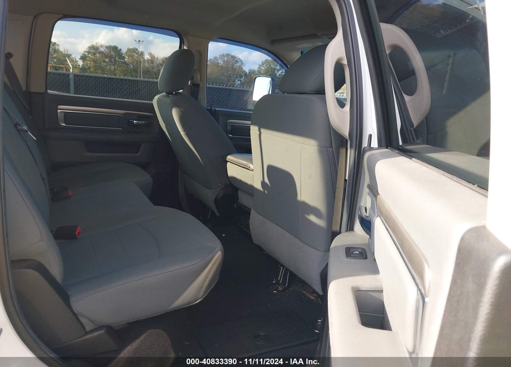 2018 RAM 2500 SLT 4X4 6'4 BOX VIN: 3C6UR5DL1JG426535
