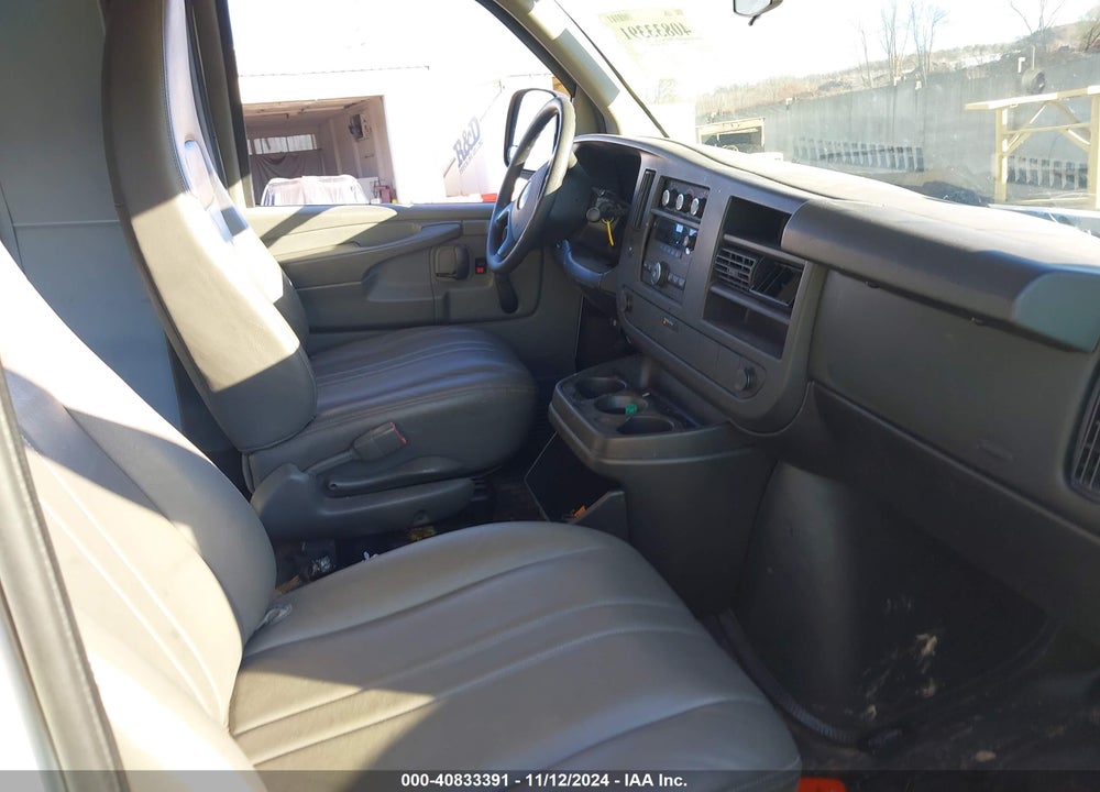 2010 CHEVROLET EXPRESS WORK VAN VIN: 1GCUGADX8A1115189