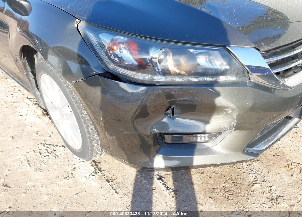 2015 HONDA ACCORD EX-L V-6 VIN: 1HGCR3F81FA001700
