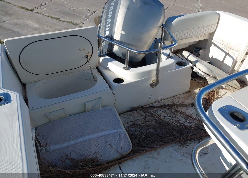2000 BOSTON WHALER OTHER VIN: BWCJF284L900