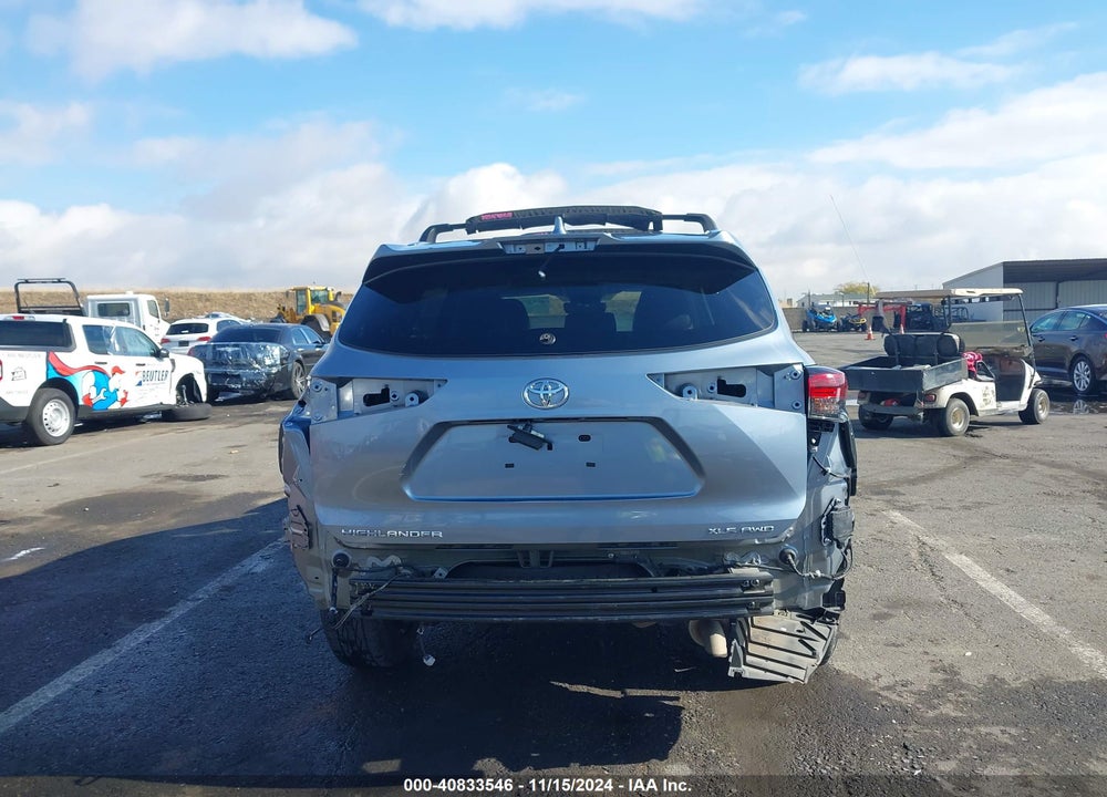 2020 TOYOTA HIGHLANDER XLE VIN: 5TDHZRBH9LS032415