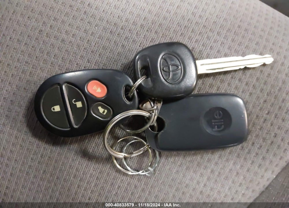 2004 TOYOTA SIENNA LE VIN: 5TDZA23C54S006837