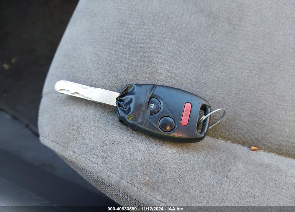 2008 HONDA CIVIC LX VIN: 1HGFA16568L075717