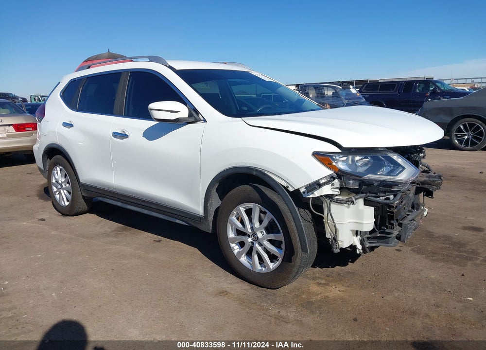 2018 NISSAN ROGUE SV VIN: KNMAT2MTXJP559351