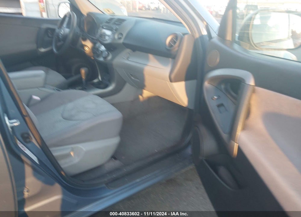 2007 TOYOTA RAV4 BASE V6 VIN: JTMBK33V675026983