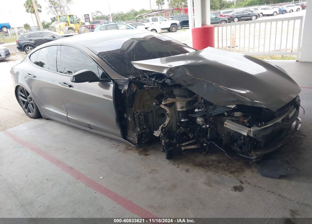 2022 TESLA MODEL S PLAID TRI MOTOR ALL-WHEEL DRIVE VIN: 5YJSA1E60NF472295