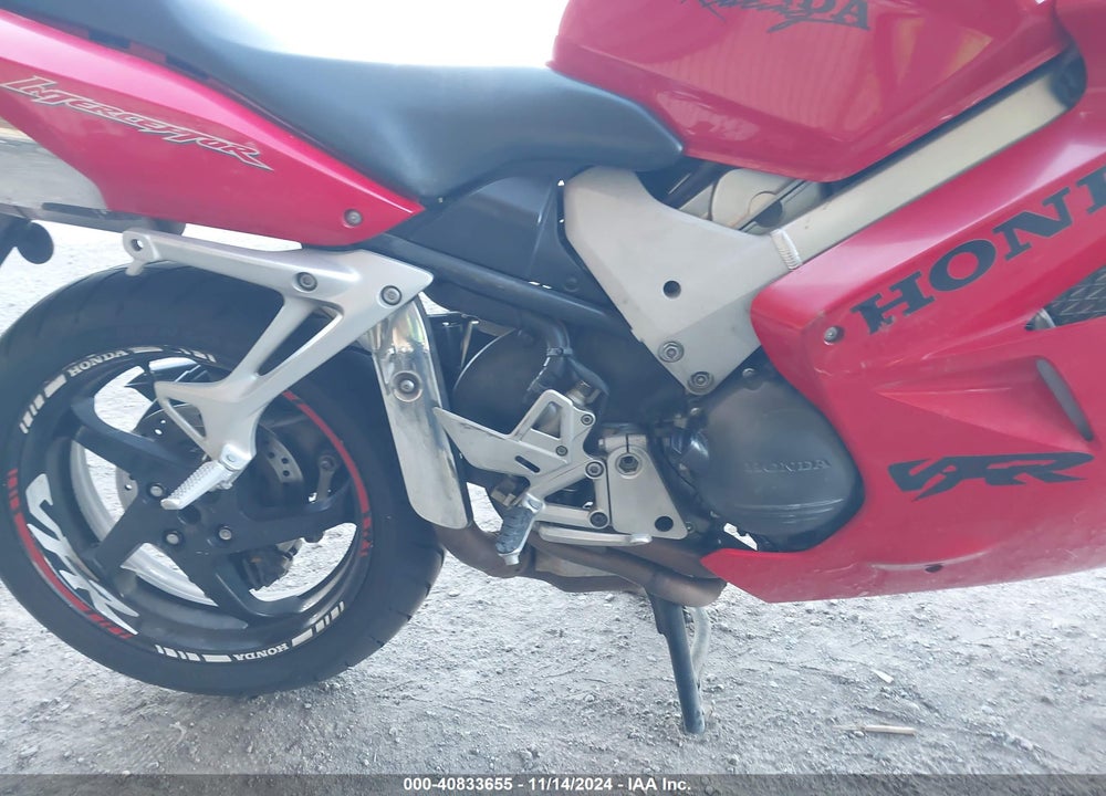 2002 HONDA VFR800 VIN: JH2RC46142M401799