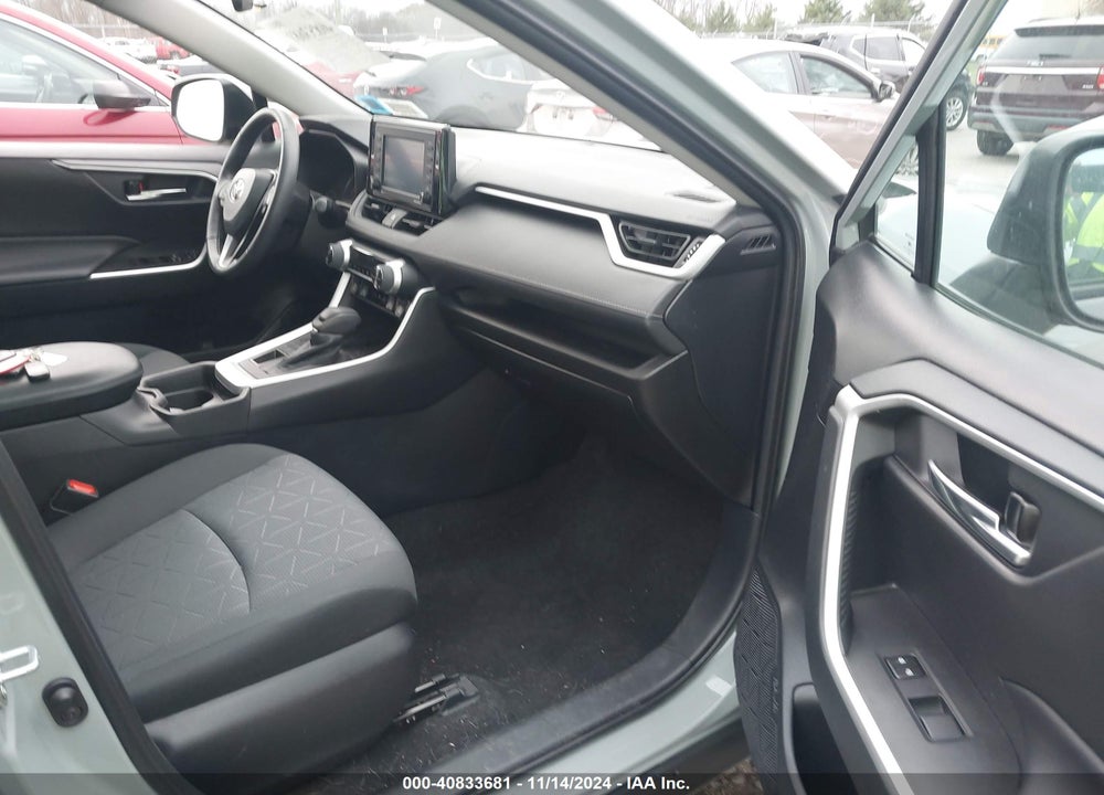 2021 TOYOTA RAV4 XLE VIN: 2T3P1RFV5MW178023