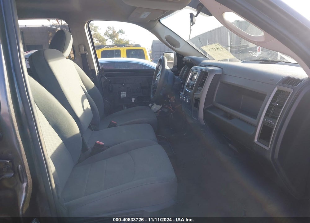 2017 RAM 1500 TRADESMAN 4X2 5'7 BOX VIN: 1C6RR6KG5HS542857