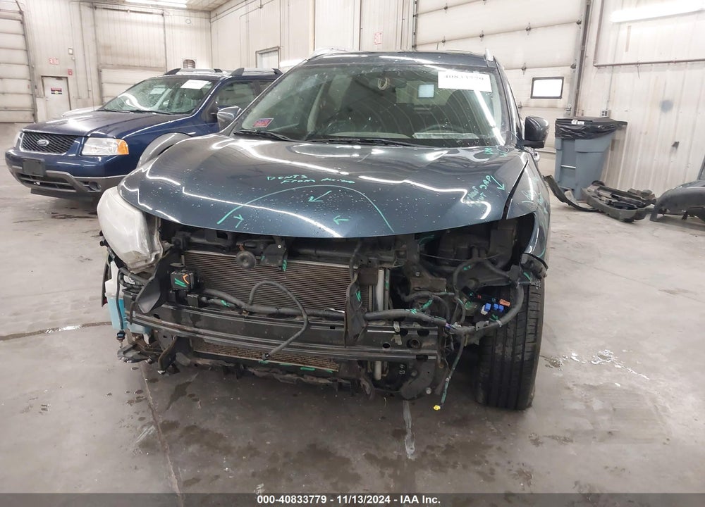 2016 NISSAN ROGUE SL VIN: 5N1AT2MV7GC768964
