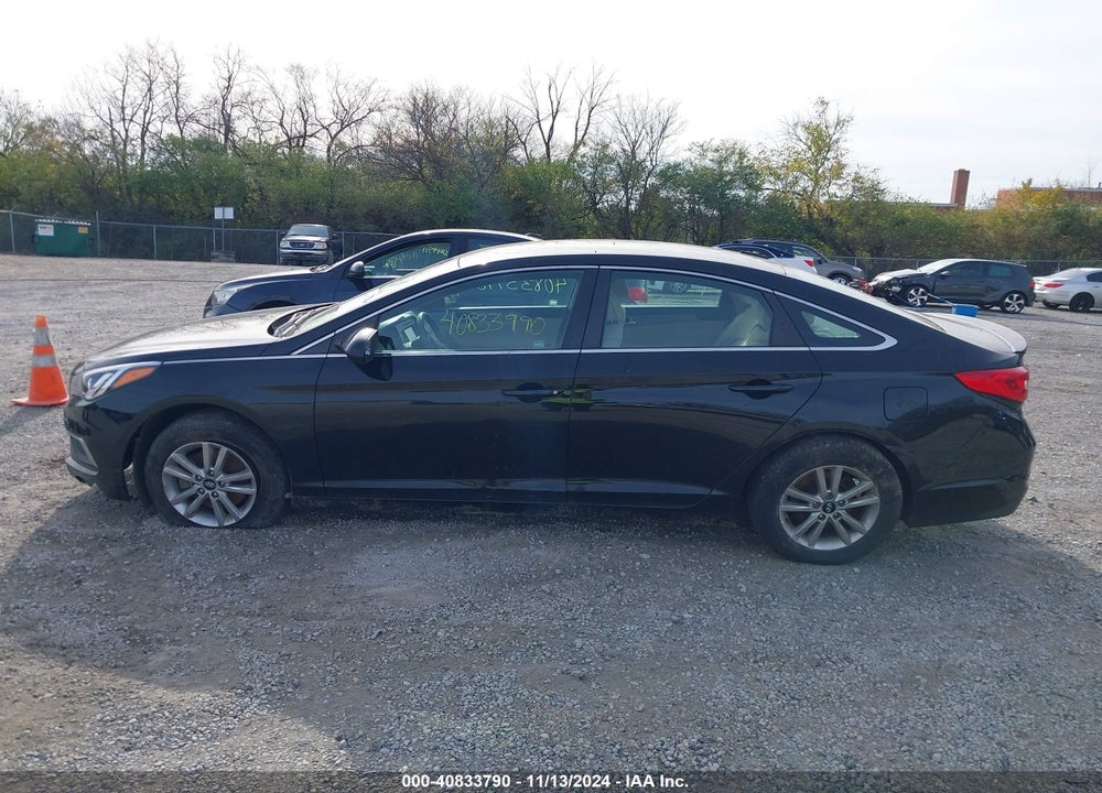 2017 HYUNDAI SONATA SE VIN: 5NPE24AF2HH479417