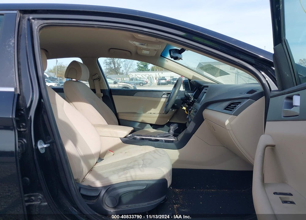 2017 HYUNDAI SONATA SE VIN: 5NPE24AF2HH479417