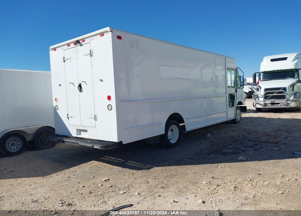 2007 FREIGHTLINER CHASSIS M LINE WALK-IN VAN VIN: 4UZAAPDH27CY23446