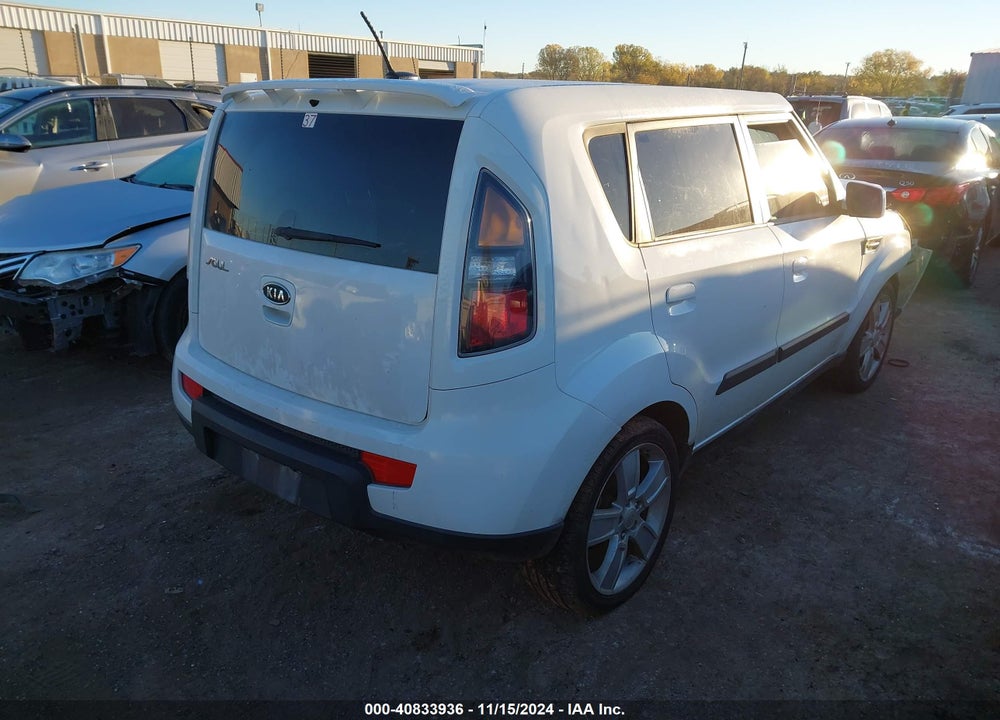 2010 KIA SOUL SPORT VIN: KNDJT2A21A7051944