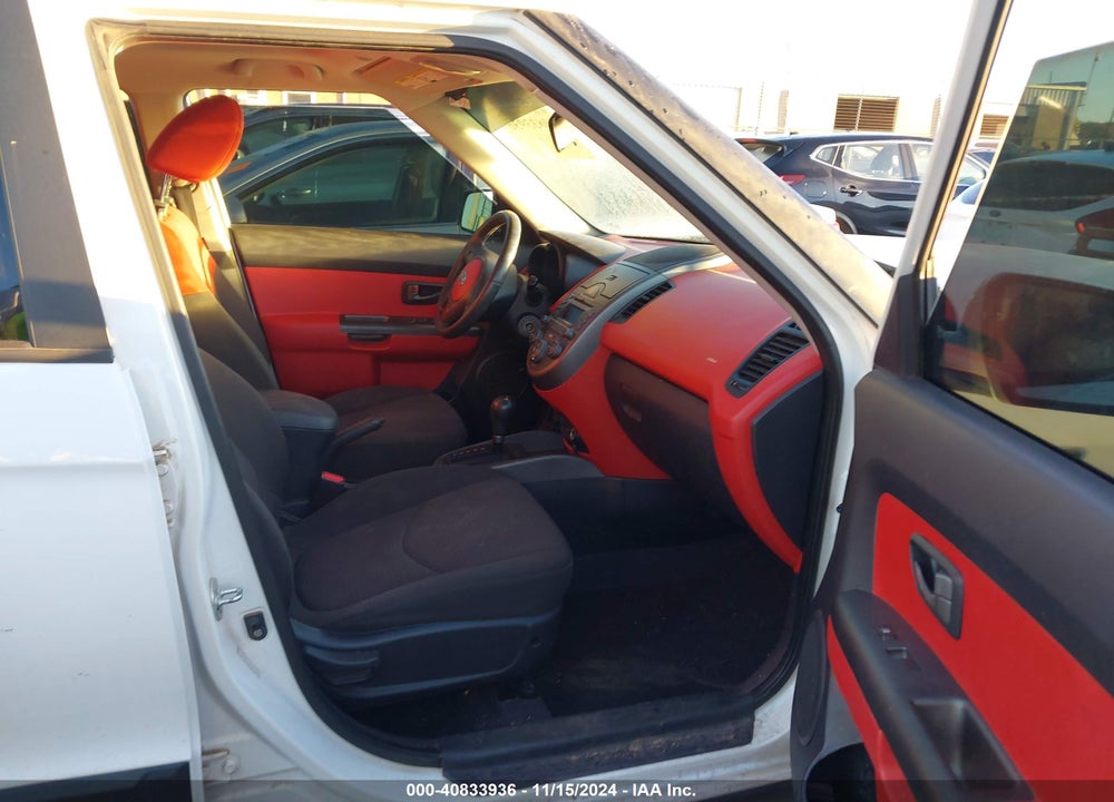 2010 KIA SOUL SPORT VIN: KNDJT2A21A7051944