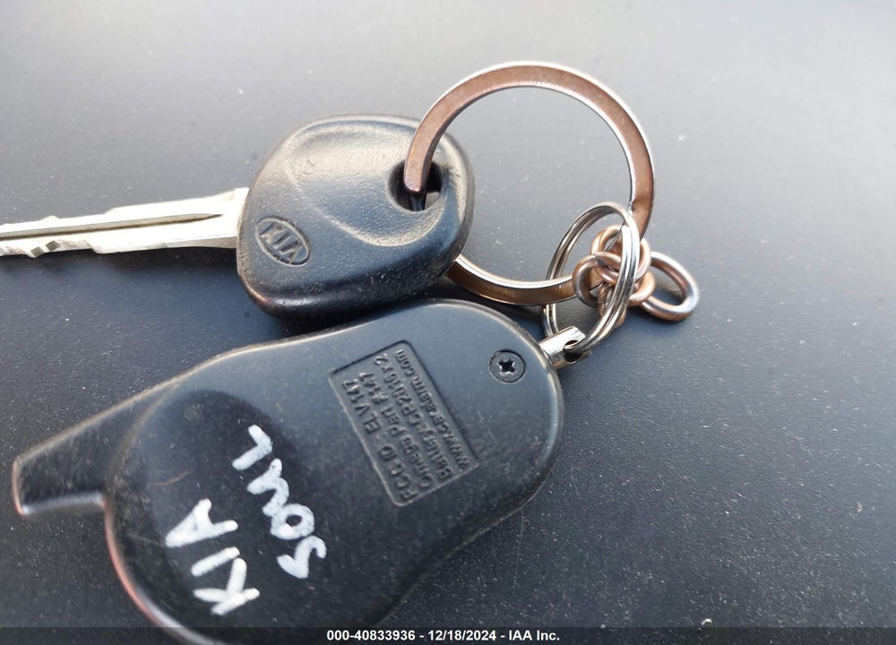 2010 KIA SOUL SPORT VIN: KNDJT2A21A7051944