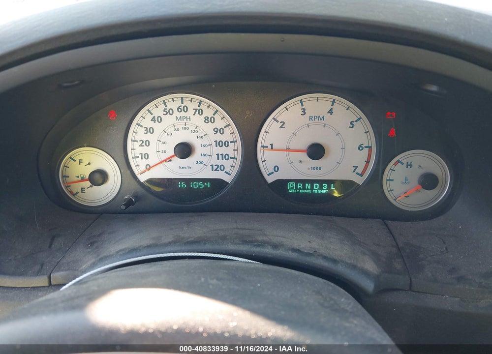 2005 CHRYSLER TOWN & COUNTRY LX VIN: 2C4GP44R15R439568