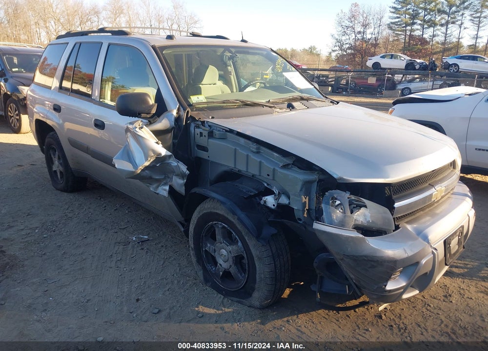 2005 CHEVROLET TRAILBLAZER LS VIN: 1GNDT13S452260660