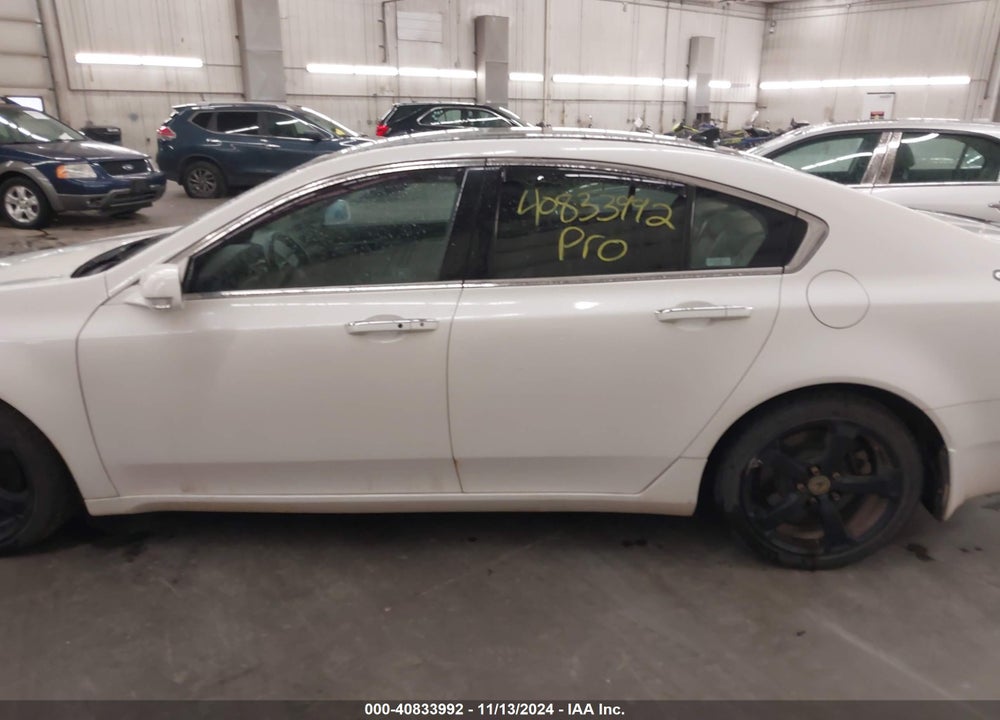 2009 ACURA TL 3.7 VIN: 19UUA96579A003802