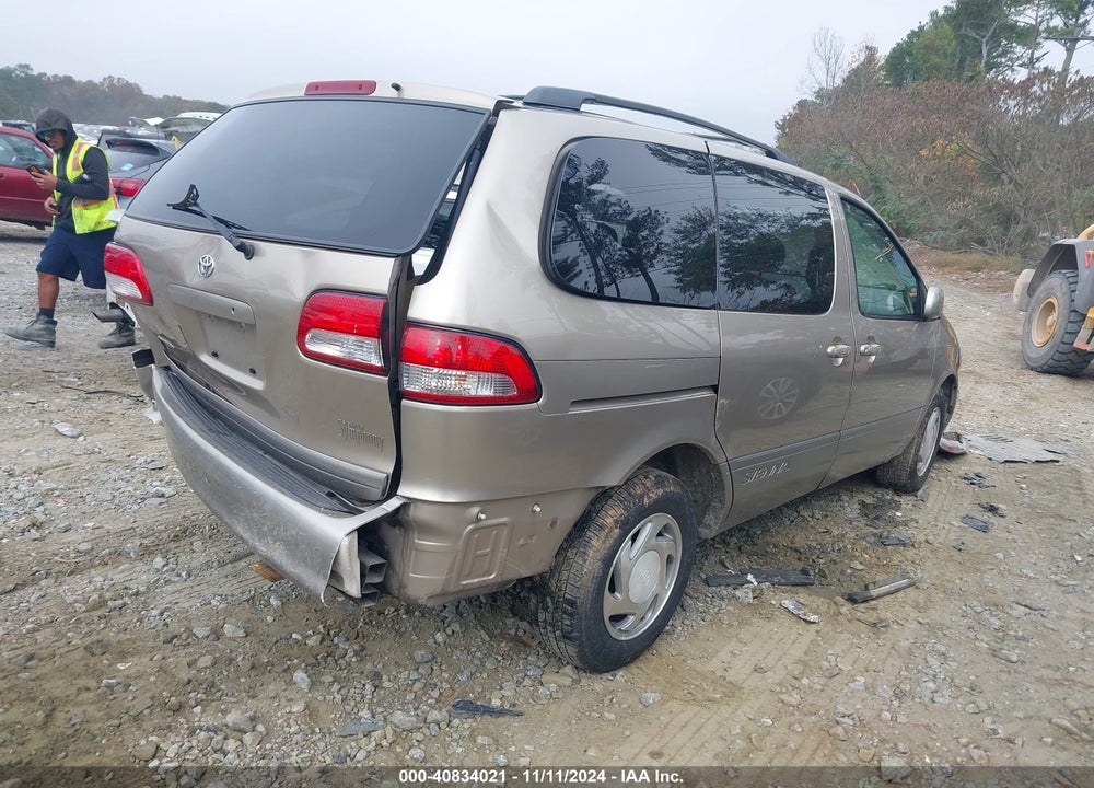 2002 TOYOTA SIENNA VIN: 4T3ZF13CX2U427914