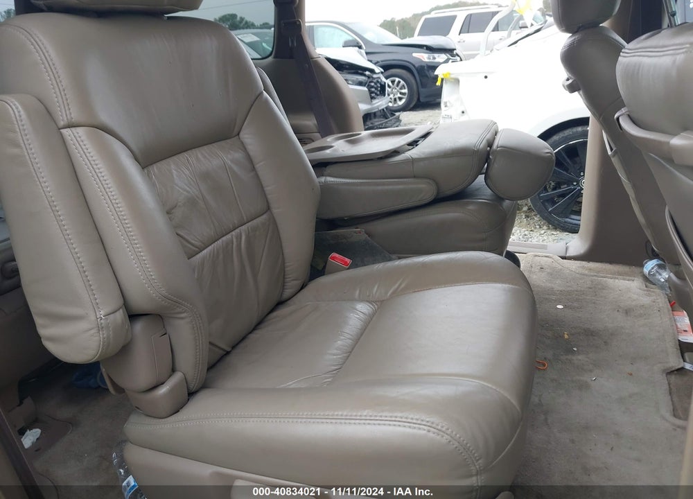 2002 TOYOTA SIENNA VIN: 4T3ZF13CX2U427914