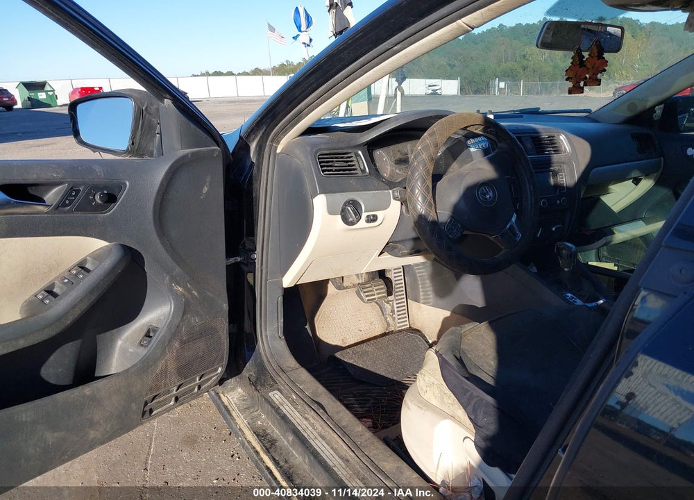 2011 VOLKSWAGEN JETTA 2.5L SEL VIN: 3VWLX7AJ0BM367146