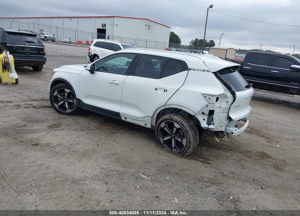 2020 VOLVO XC40 T5 MOMENTUM VIN: YV4162UK9L2343082