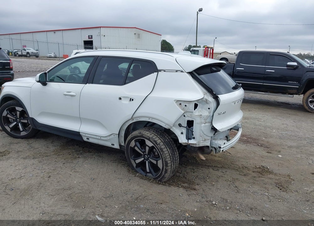 2020 VOLVO XC40 T5 MOMENTUM VIN: YV4162UK9L2343082