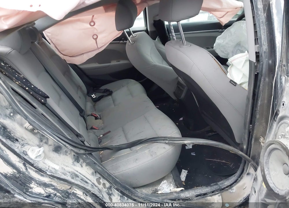 2017 HYUNDAI ELANTRA SE VIN: KMHD74LF8HU403227