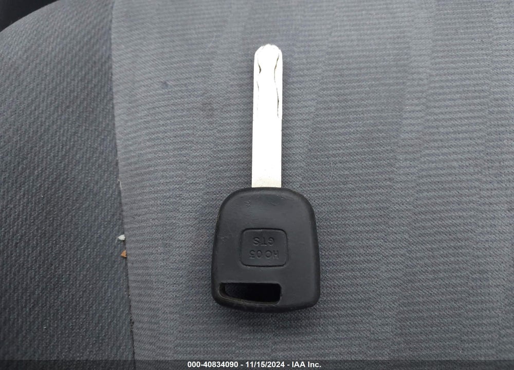2003 HONDA CIVIC LX VIN: 1HGES16643L013422