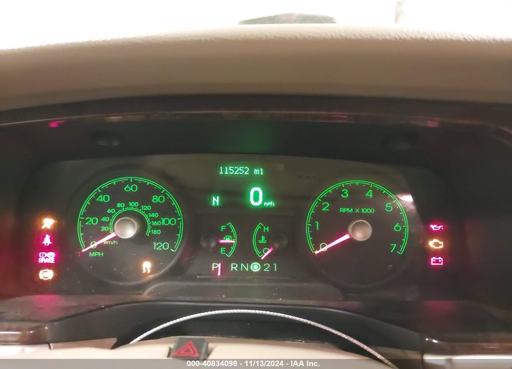 2007 LINCOLN TOWN CAR DESIGNER SERIES VIN: 1LNHM83V37Y605408