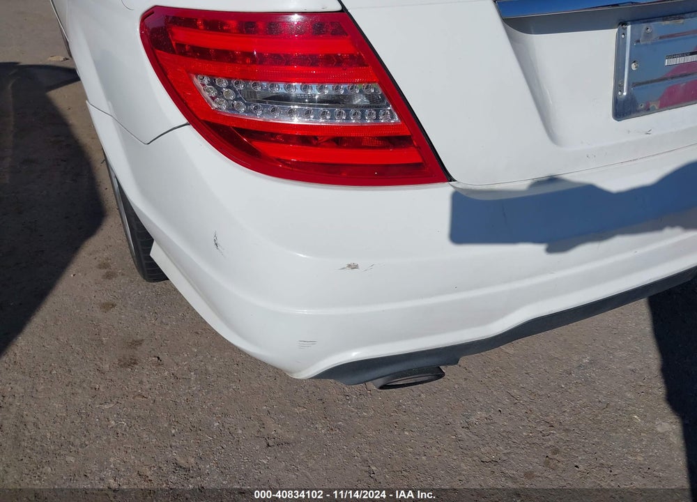 2014 MERCEDES-BENZ C 250 LUXURY/SPORT VIN: WDDGF4HBXER310210