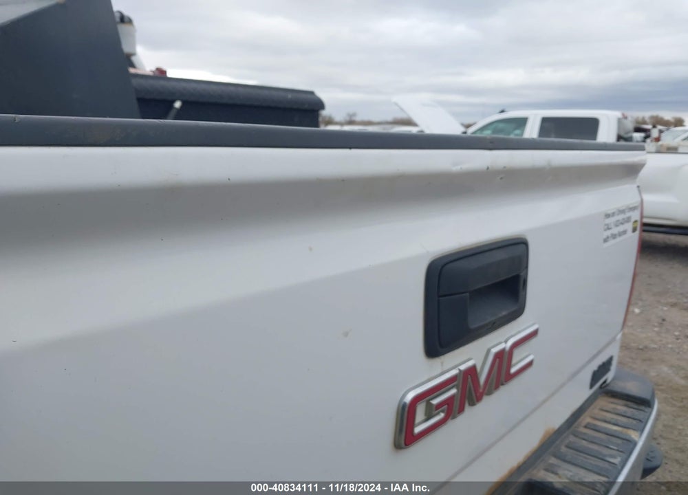 2018 GMC SIERRA 2500HD VIN: 1GT12REY6JF158942