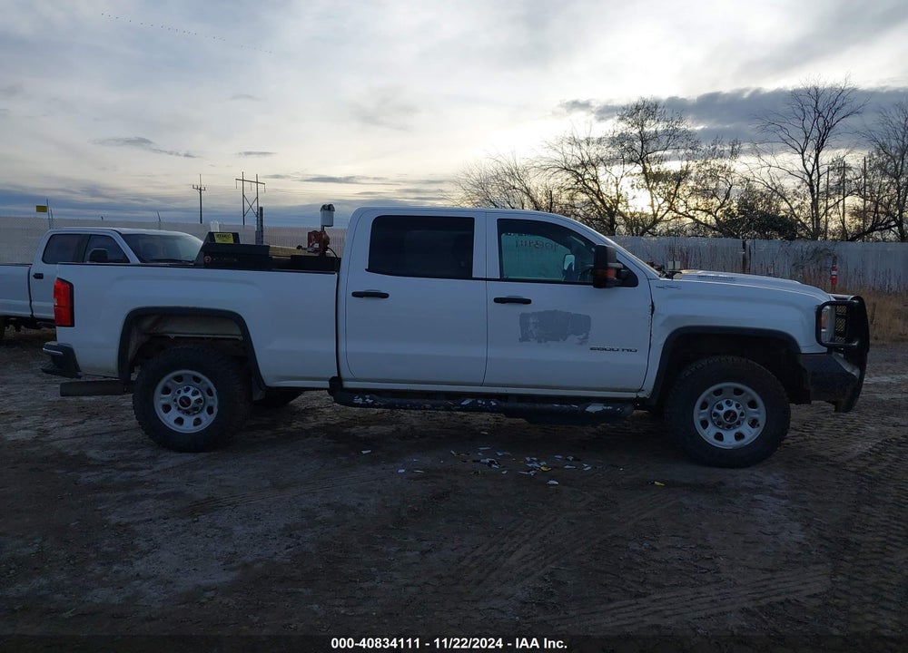 2018 GMC SIERRA 2500HD VIN: 1GT12REY6JF158942