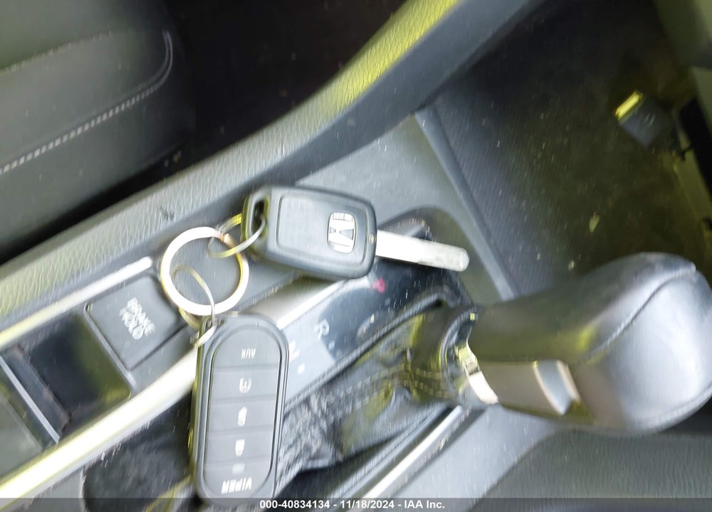 2018 HONDA CIVIC VIN: SHHFK7H44JU401198
