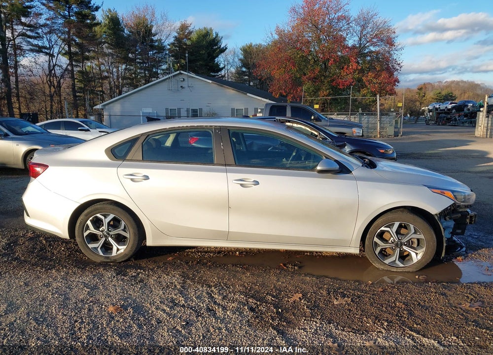 2021 KIA FORTE LXS VIN: 3KPF24AD1ME384137