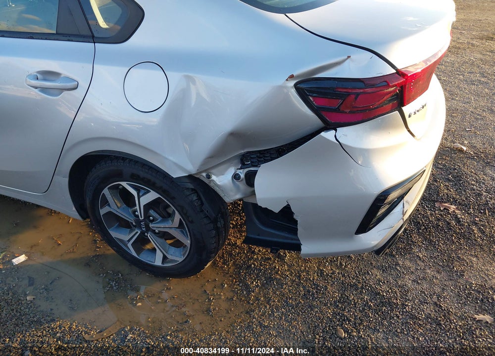 2021 KIA FORTE LXS VIN: 3KPF24AD1ME384137