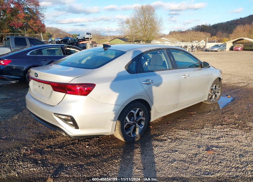 2021 KIA FORTE LXS VIN: 3KPF24AD1ME384137