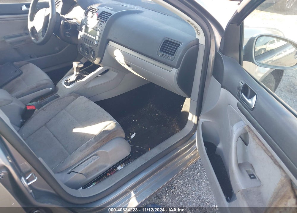 2007 VOLKSWAGEN RABBIT 4-DOOR VIN: WVWDR91K27W141798