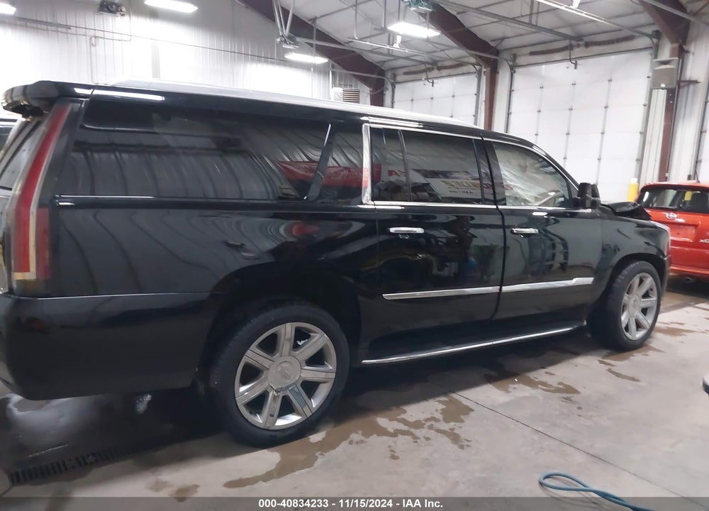2018 CADILLAC ESCALADE ESV LUXURY VIN: 1GYS4HKJ2JR118835