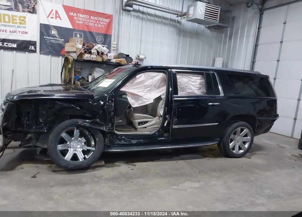 2018 CADILLAC ESCALADE ESV LUXURY VIN: 1GYS4HKJ2JR118835