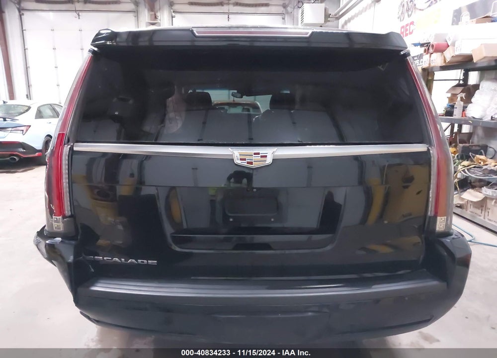 2018 CADILLAC ESCALADE ESV LUXURY VIN: 1GYS4HKJ2JR118835