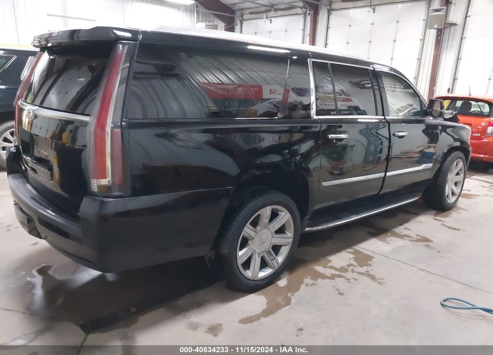 2018 CADILLAC ESCALADE ESV LUXURY VIN: 1GYS4HKJ2JR118835