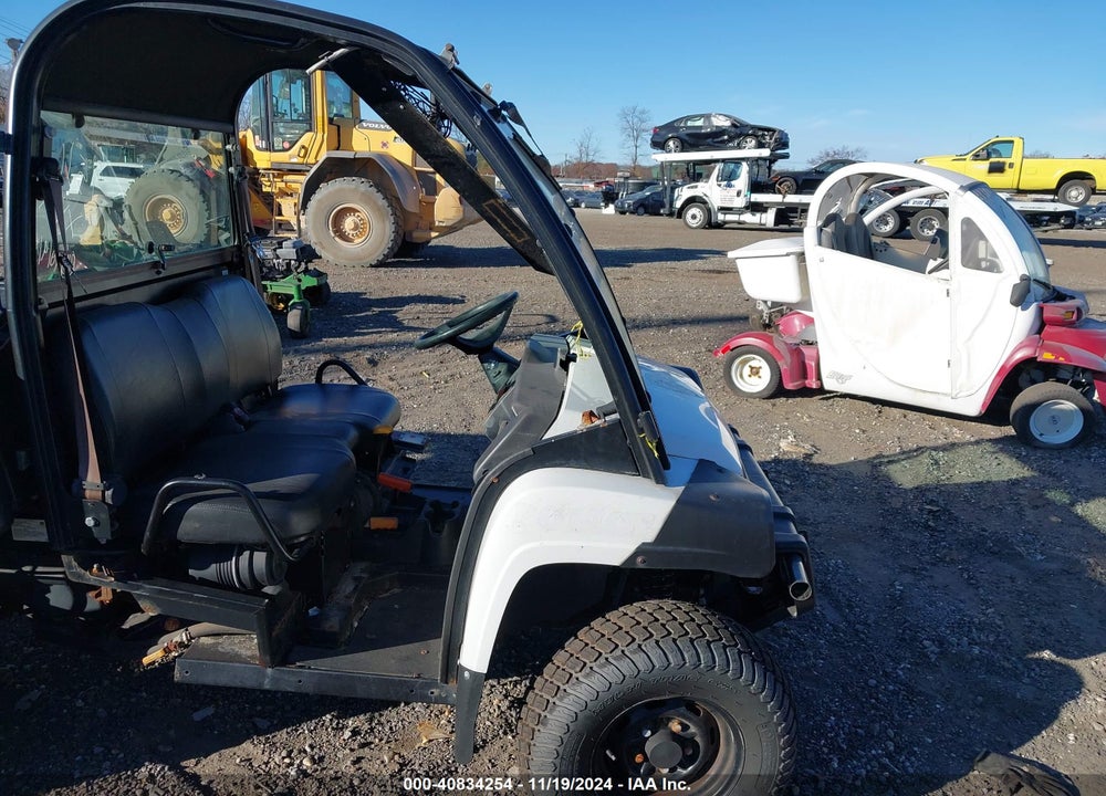 2019 JOHN DEERE XUV825M VIN: 1M0825MALKM022422