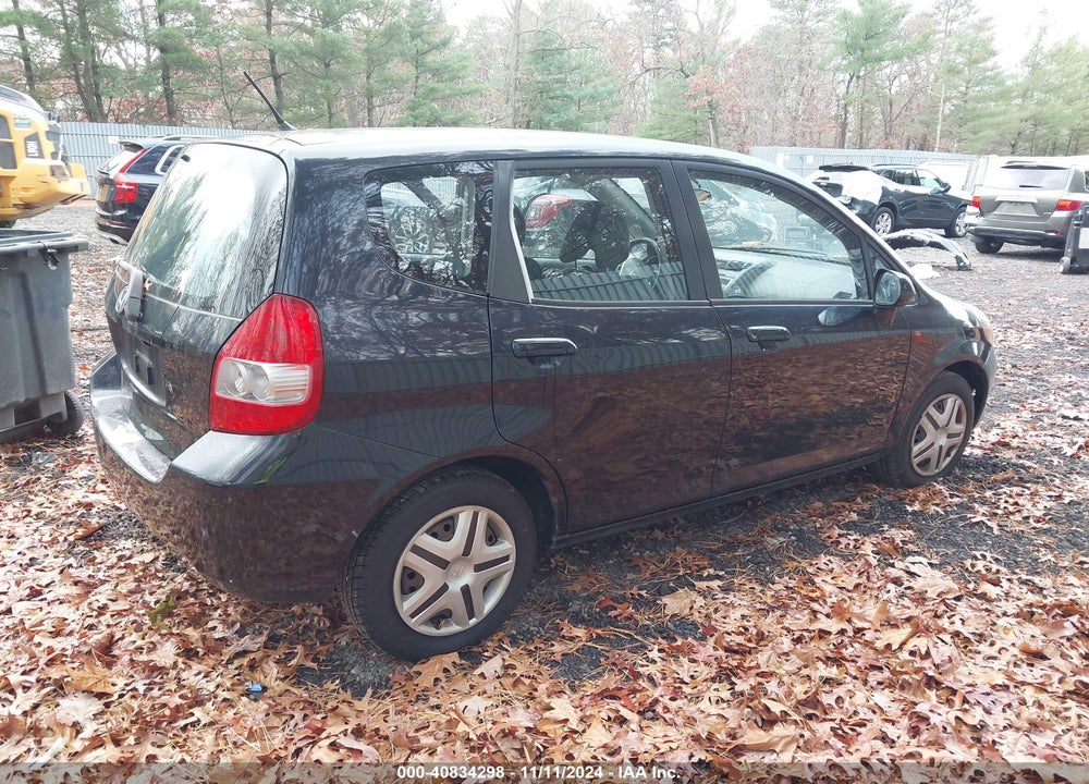 2008 HONDA FIT VIN: JHMGD38488S058092