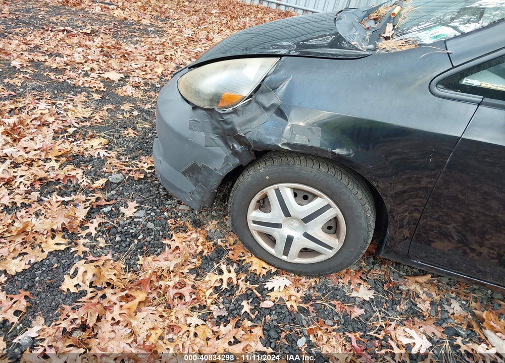 2008 HONDA FIT VIN: JHMGD38488S058092